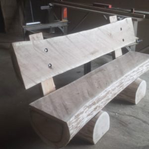 Banc avec dossier